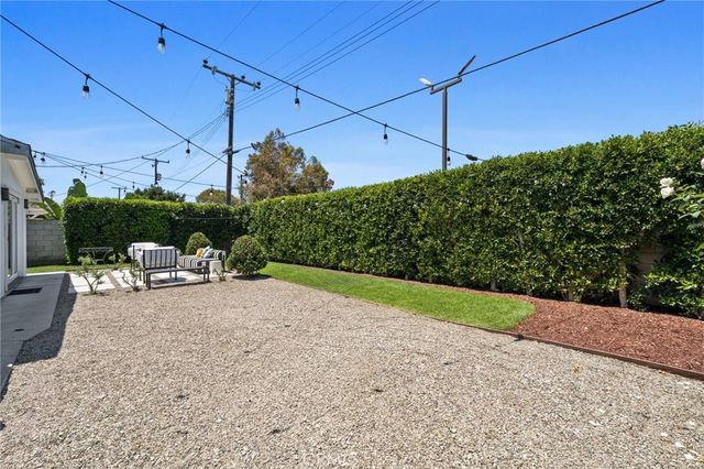 2135 Parsons Street, Costa Mesa, CA 92627