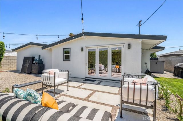 2135 Parsons Street, Costa Mesa, CA 92627