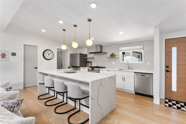 2135 Parsons Street, Costa Mesa, CA 92627