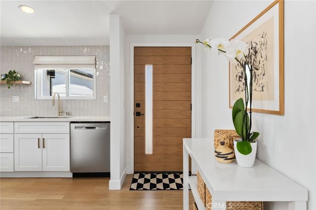 2135 Parsons Street, Costa Mesa, CA 92627