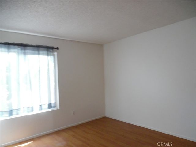23515 Lyons, Valencia, CA 91355