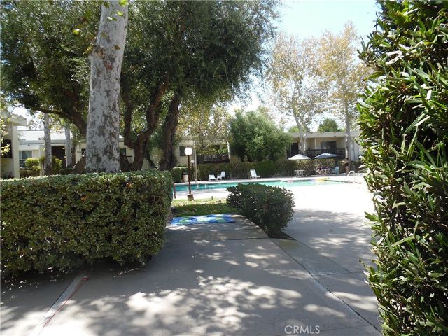 23515 Lyons, Valencia, CA 91355