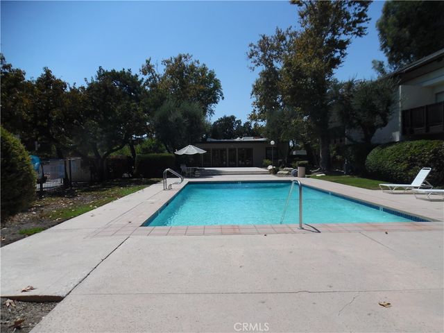 23515 Lyons, Valencia, CA 91355