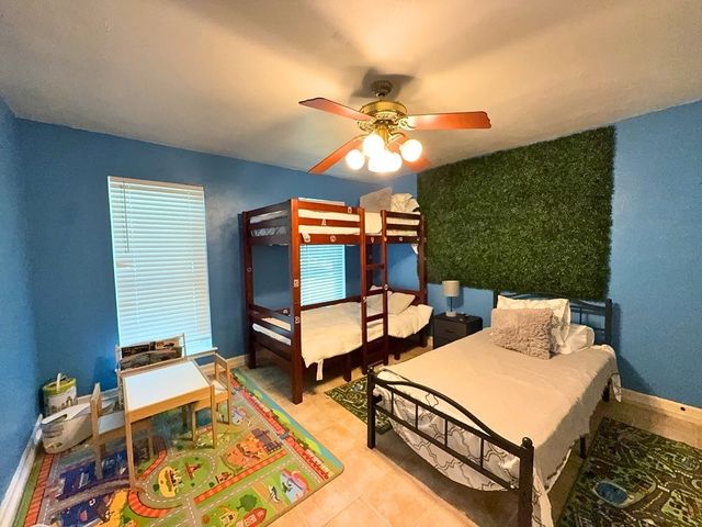 1900 Mill Run Drive, Arlington, TX 76006