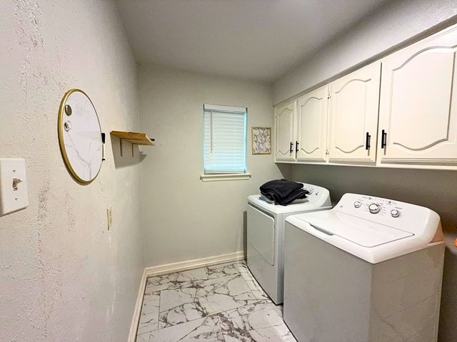 1900 Mill Run Drive, Arlington, TX 76006