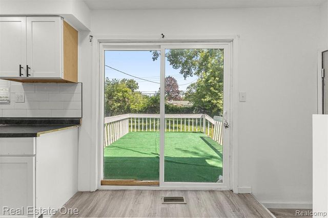 29522 Grandview Street, Inkster, MI 48141