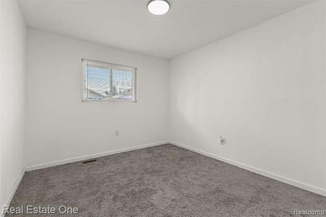 29522 Grandview Street, Inkster, MI 48141