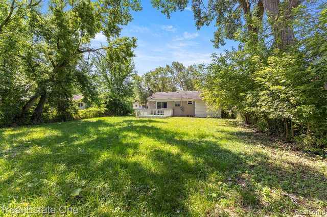 29522 Grandview Street, Inkster, MI 48141