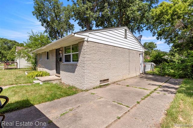 29522 Grandview Street, Inkster, MI 48141