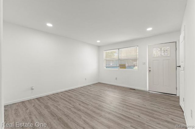 29522 Grandview Street, Inkster, MI 48141