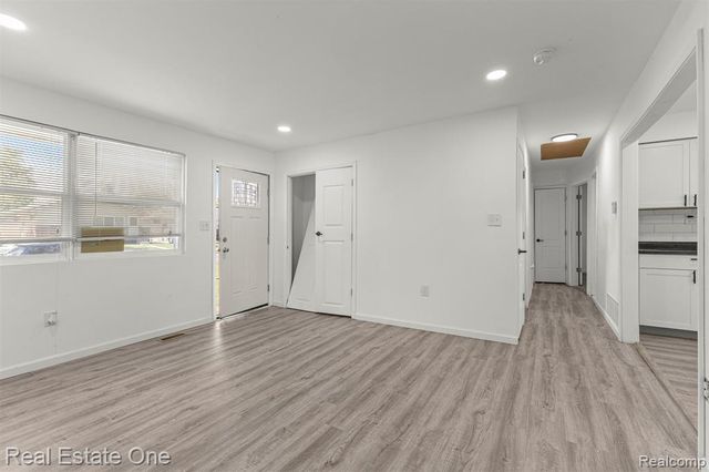 29522 Grandview Street, Inkster, MI 48141