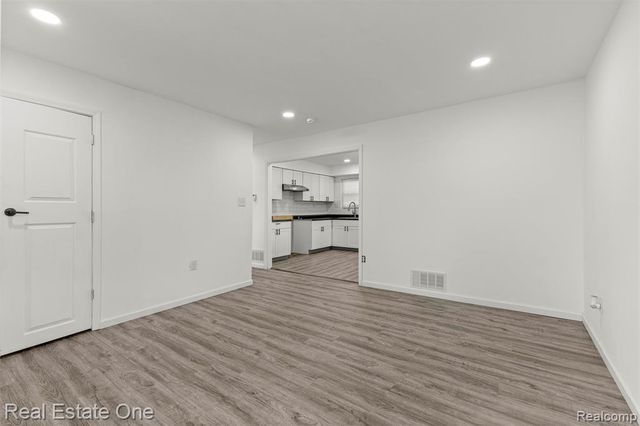 29522 Grandview Street, Inkster, MI 48141