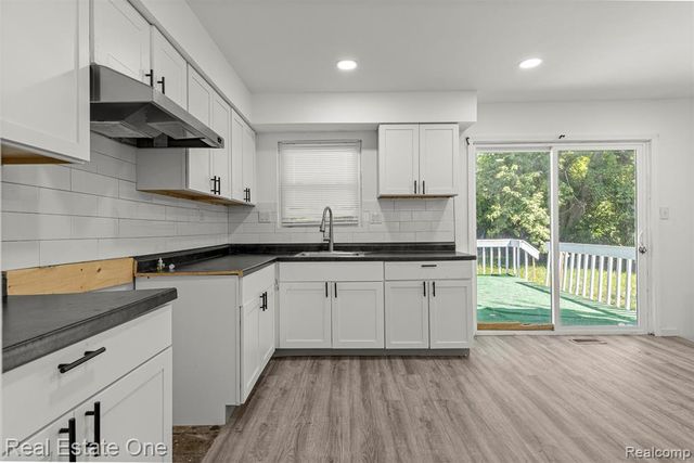 29522 Grandview Street, Inkster, MI 48141