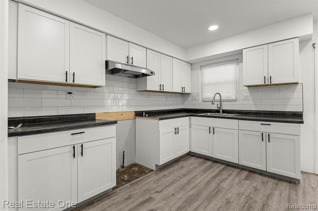 29522 Grandview Street, Inkster, MI 48141