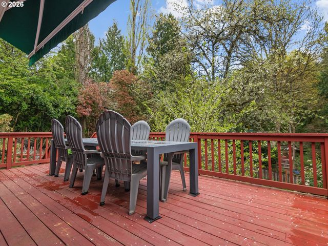 9310 Sw 18TH Pl, Portland, OR 97219