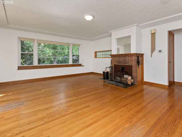 9310 Sw 18TH Pl, Portland, OR 97219