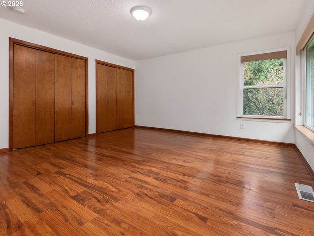 9310 Sw 18TH Pl, Portland, OR 97219