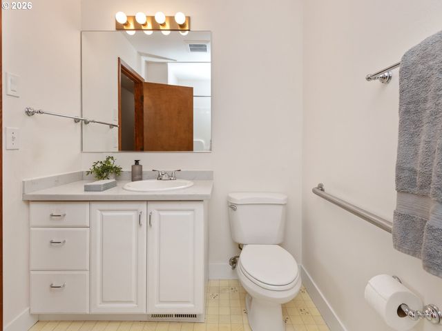 9310 Sw 18TH Pl, Portland, OR 97219