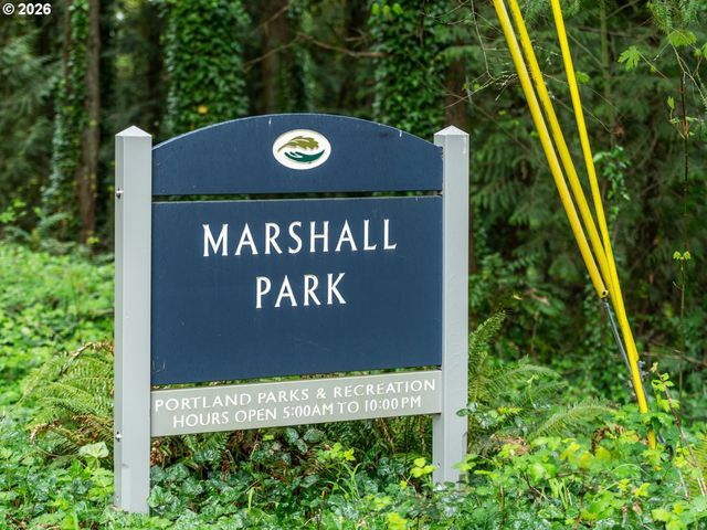 9310 Sw 18TH Pl, Portland, OR 97219