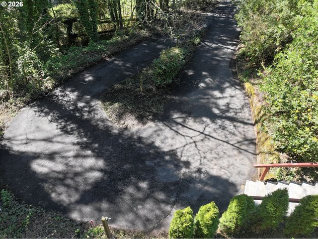 9310 Sw 18TH Pl, Portland, OR 97219