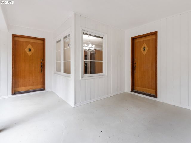 9310 Sw 18TH Pl, Portland, OR 97219