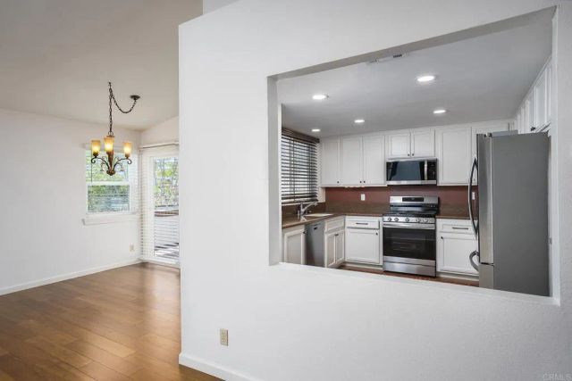3950 Murray Hill Road, La Mesa, CA 91941