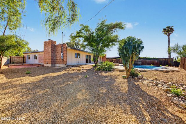8747 E Lancaster Road, Tucson, AZ 85715