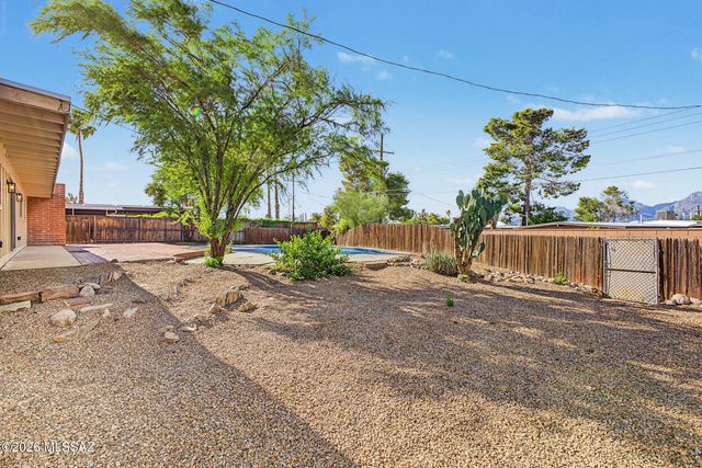 8747 E Lancaster Road, Tucson, AZ 85715