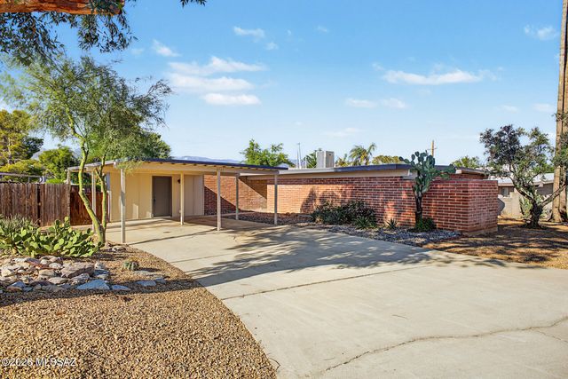8747 E Lancaster Road, Tucson, AZ 85715