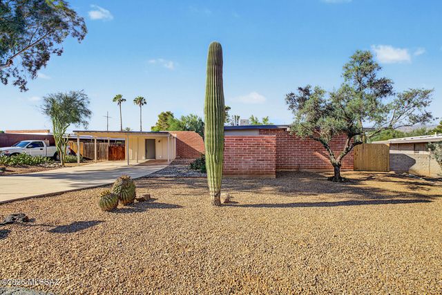 8747 E Lancaster Road, Tucson, AZ 85715
