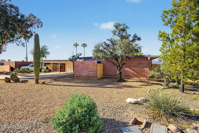 8747 E Lancaster Road, Tucson, AZ 85715