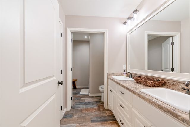 221 S Avenue C, Point, TX 75472