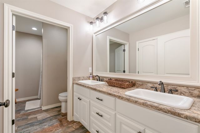 221 S Avenue C, Point, TX 75472