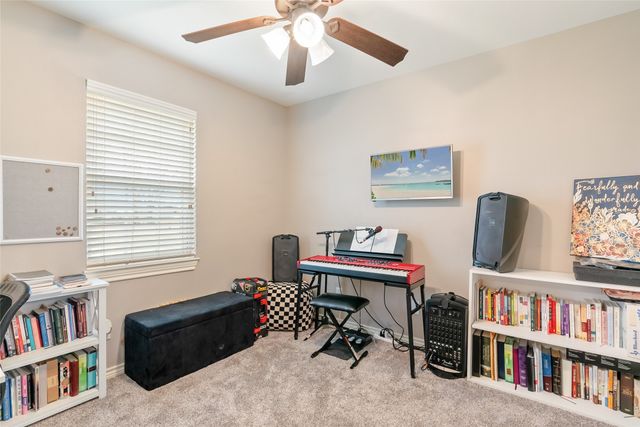 221 S Avenue C, Point, TX 75472