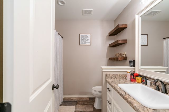 221 S Avenue C, Point, TX 75472