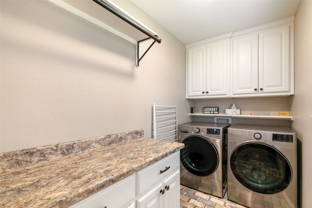 221 S Avenue C, Point, TX 75472