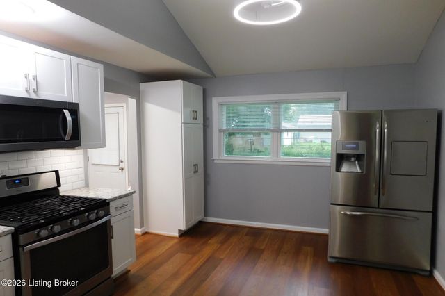 14009 Beeston Blvd, Louisville, KY 40272