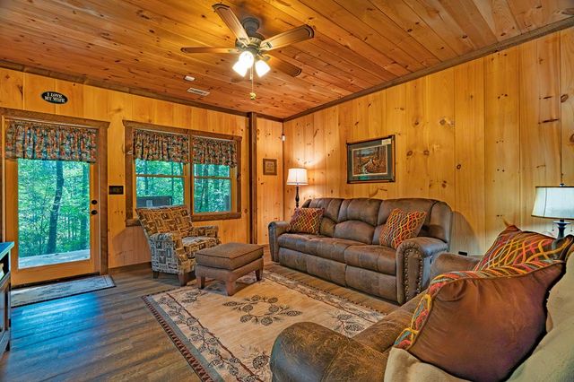 4527 Gates Chapel Road, Ellijay, GA 30540
