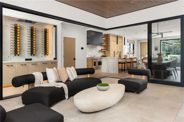 412 Heliotrope, Corona Del Mar, CA 92625