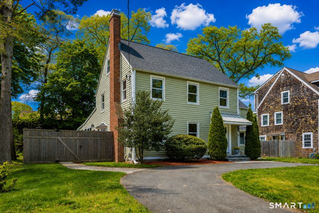 20 Lynnbrook Road, Fairfield, CT 06825