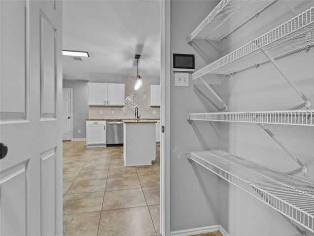 2925 Nautilus Drive, Lancaster, TX 75146