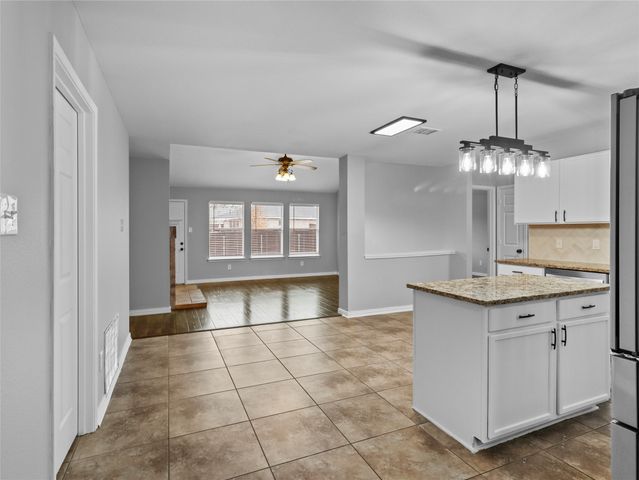 2925 Nautilus Drive, Lancaster, TX 75146