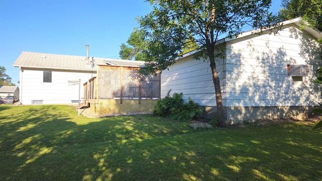 1508 SW 8th St, Minot, ND 58701