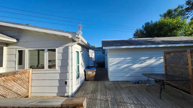 1508 SW 8th St, Minot, ND 58701