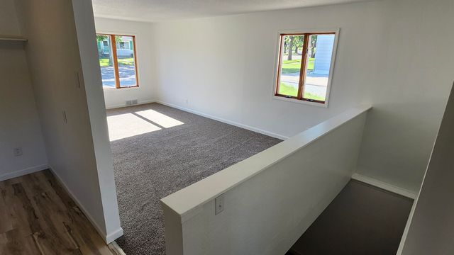 1508 SW 8th St, Minot, ND 58701