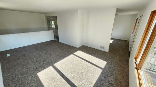 1508 SW 8th St, Minot, ND 58701