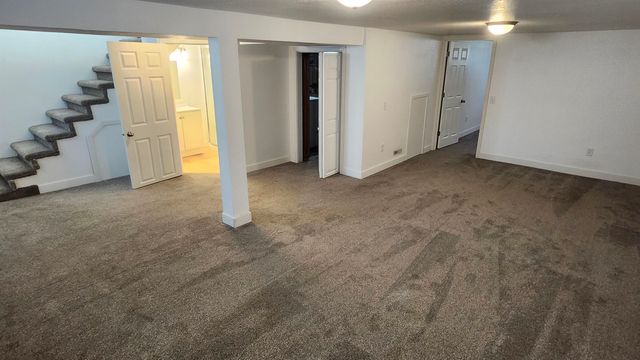 1508 SW 8th St, Minot, ND 58701