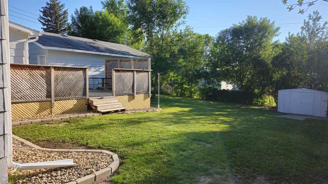 1508 SW 8th St, Minot, ND 58701