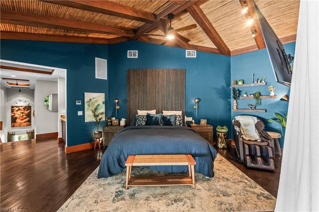 6370 Hunters RD, Naples, FL 34109