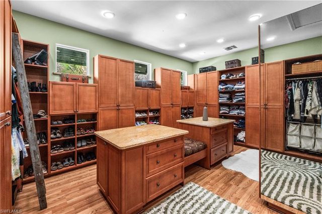 6370 Hunters RD, Naples, FL 34109